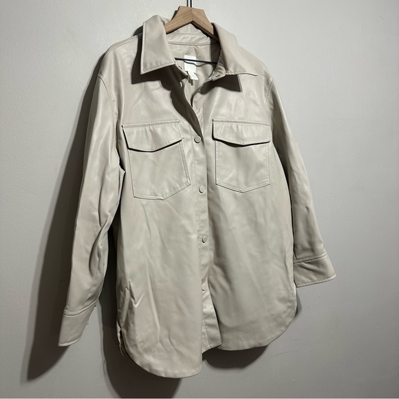 H&M Women’s Faux Leather Neutral Off White Jacket Oversized Grunge Size L - Picture 1 of 7